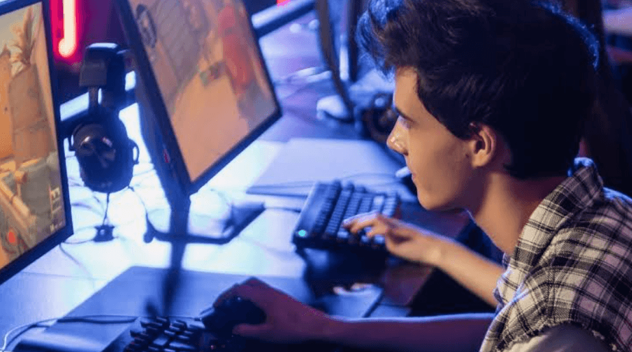 How players figure out instant games by watching them